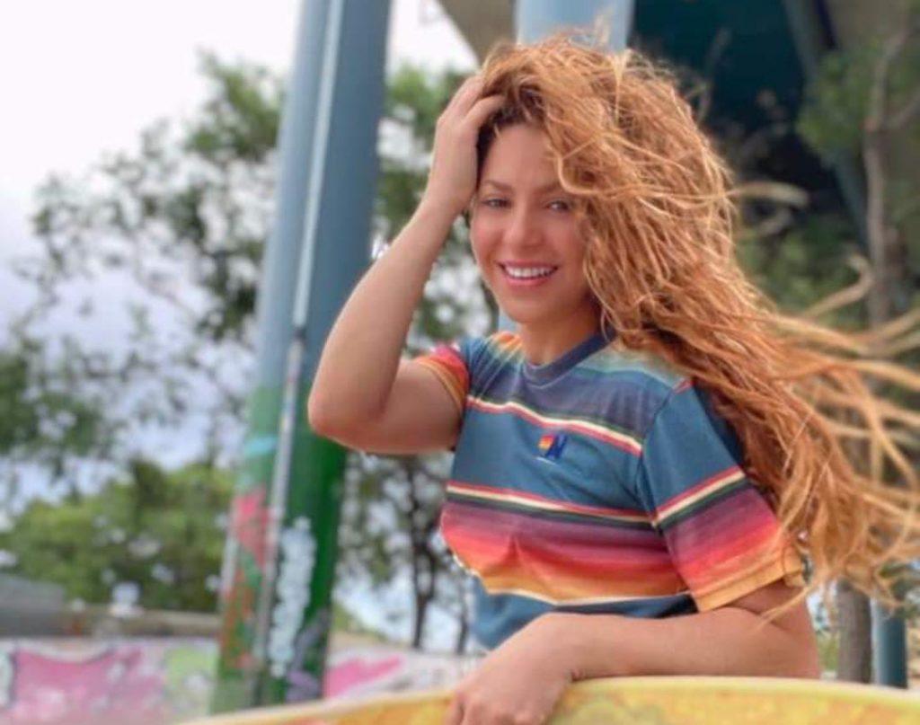 Shakira Biography in English, Profile, Age, Photos, Husband, Parents